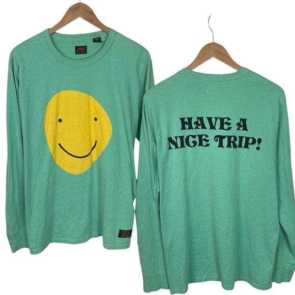 LS136 Men’s Levi’s Jeans Brand Smiley Face Have a nice trip Long Sleeve Shirt L - Picture 1 of 5